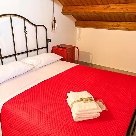 Ballaraus Apartment *